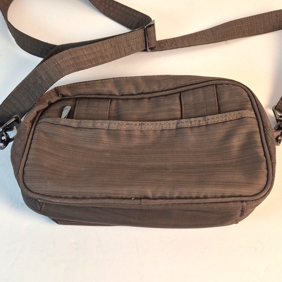 Lug Carousel- convertible cross body bag- tan - Picture 6 of 14